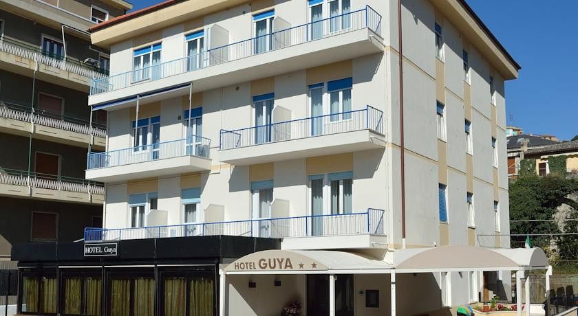 Hotel Guya Varazze Exterior photo